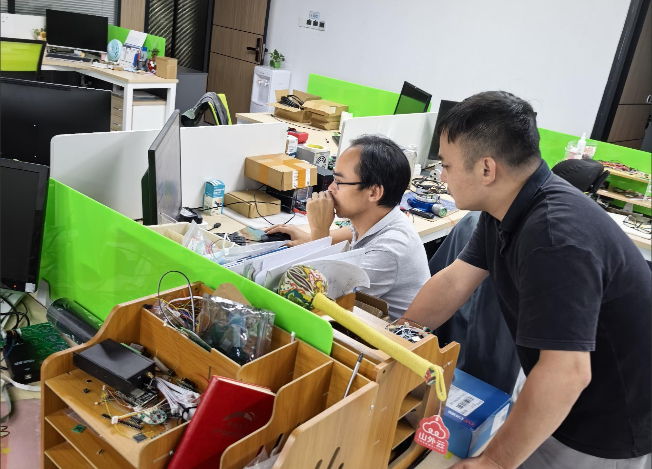 臺風賽跑！安帕爾團隊搶時送檢產品彰顯擔當